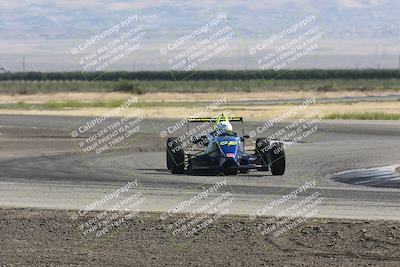 media/Jun-01-2024-CalClub SCCA (Sat) [[0aa0dc4a91]]/Group 6/Race/